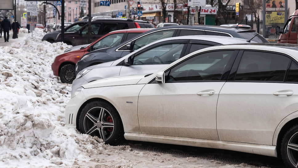 Январь 2019 года. Неочищенные после крупного снегопада платные парковки в Воронеже