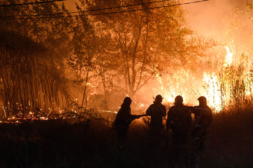 В выходные 26-27 сентября в Воронежской области произошло 178 пожаров, в том числе 152 ландшафтных (в их числе — шесть лесных). Впервые в 2020 году были задействованы противопожарные группировки из других регионов и волонтеры
