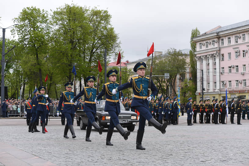 Линейные на параде Победы в Воронеже