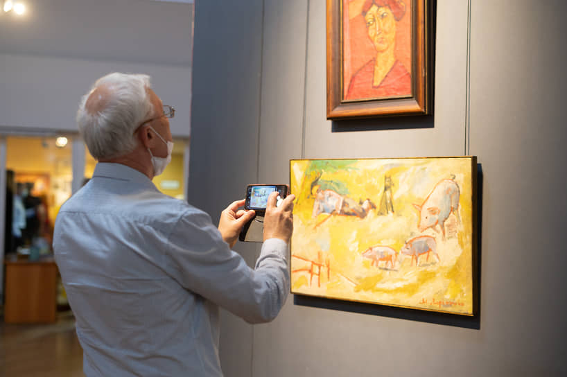 Художественная программа состоит из трех выставок. В музее имени Крамского до 25 июля показывают экспозицию основателей русского авангарда «Бубновый валет. Эманации измов» 
