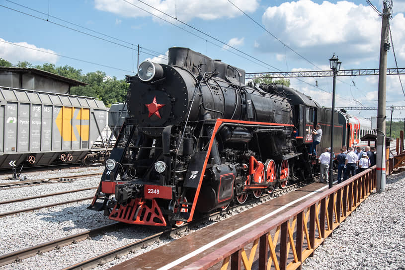 «Графский поезд» будет ездить по субботам. По данным “Ъ-Черноземье”, до октября все билеты раскуплены, в очереди на экскурсию записаны более 700 человек