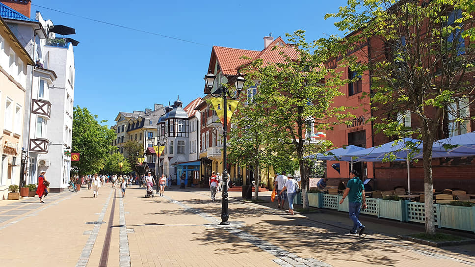 Центральная переходная улица Зеленоградска – почти единственного место для «променада»