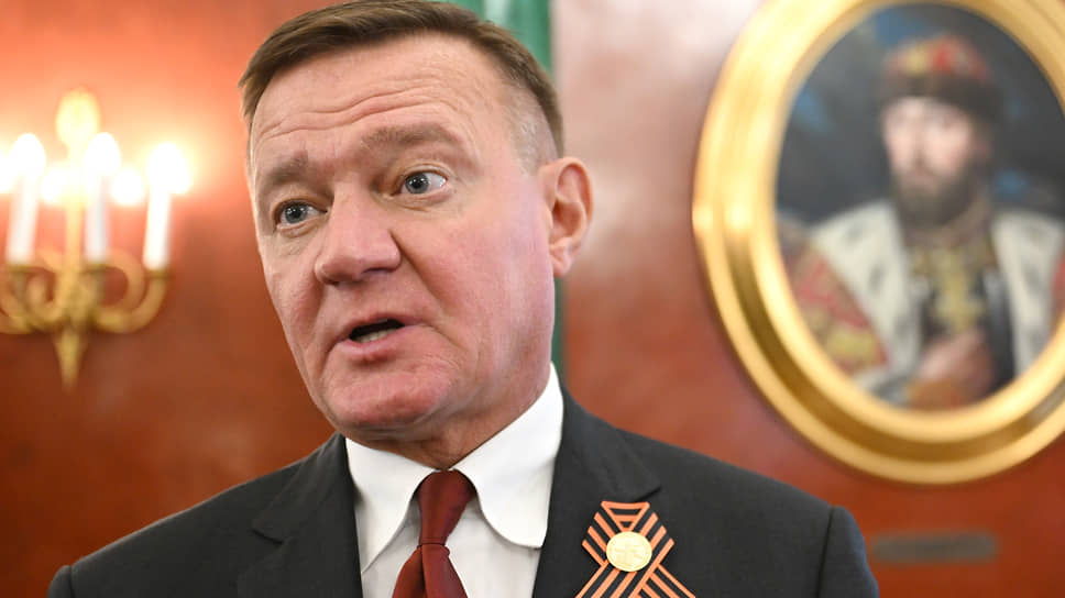 Губернатор Курской области с 2018 по 2024 год Роман Старовойт. После работы в регионе был назначен министром транспорта РФ. Совершил самоубийство 7 июля 2025 года. Ему было 53 года