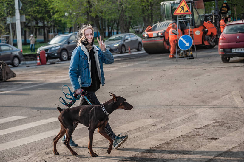 «Спасены человеческие жизни. Надо понимать, что в центре очень густо населенного микрорайона находилось очень серьезное взрывное устройство, и оно сейчас нейтрализовано»,- отметил Вячеслав Гладков