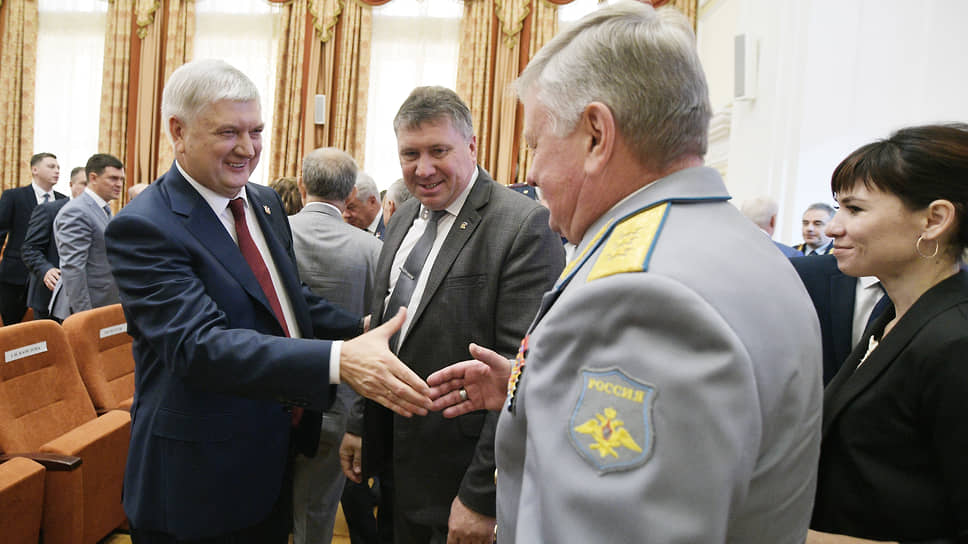 Ориентирами, по словам господина Гусева, станут направления государственной политики, связанные с повышением потенциала экономики, благосостояния граждан и патриотической консолидации общества 