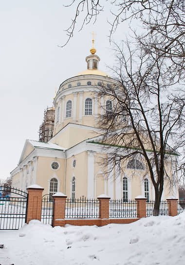 Орел. Памятник архитектуры ХVII века -—церковь Михаила Архангела, 2010 год