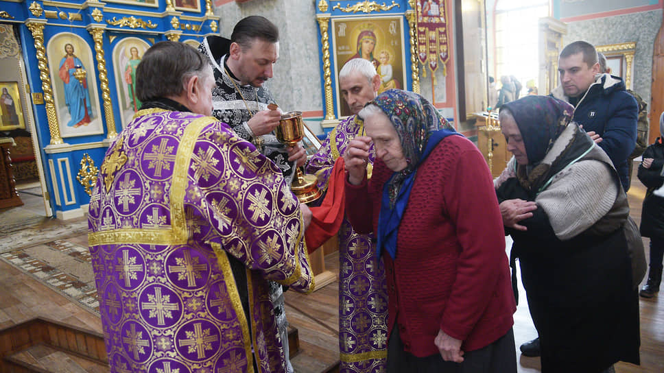 Воронежская область.
Причастие в Богоявленском храме села Орлово Новоусманского района, 2023 год