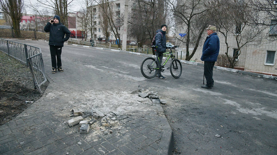 Место попадания снаряда на улице Губкина