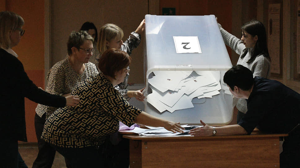 Третьим в регионе стал кандидат от КПРФ Николай Харитонов (3,73%)