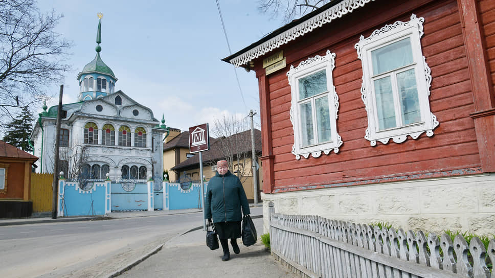 Елец сам по себе можно назвать музеем: на его старинных улочках стоит немало домов с интересной архитектурой или украшениями