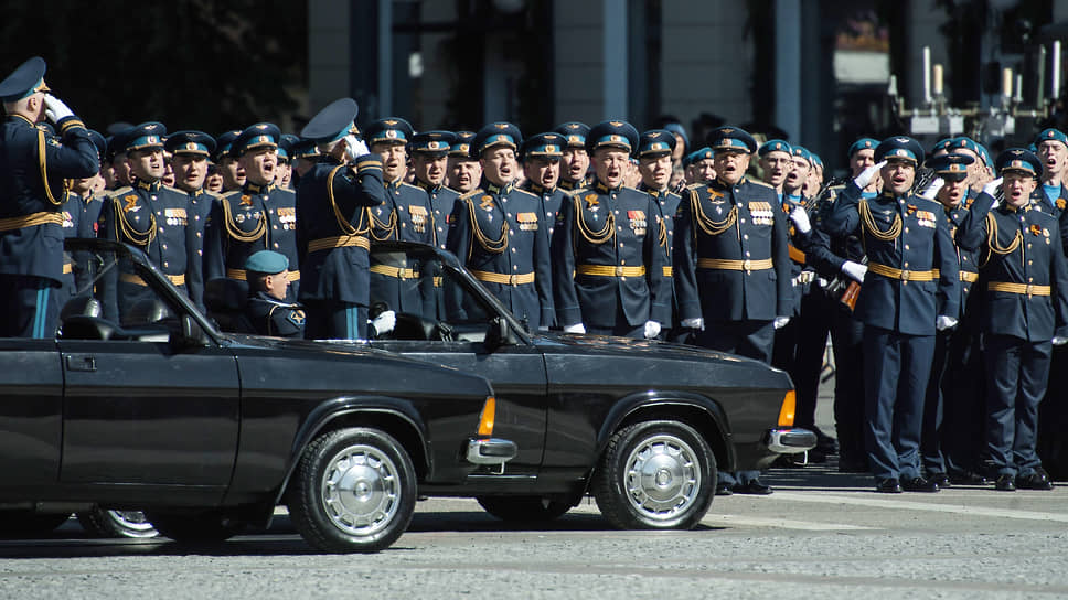 Для воронежцев и гостей города организовали онлайн-трансляцию парада в СМИ