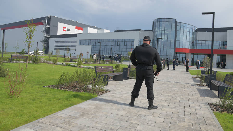 Для обеспечения бесперебойной работы нового завода ООО «Глобальные напитки» также реализует в ОЭЗ ППТ «Центр» проект по созданию крупного автотранспортного предприятия
