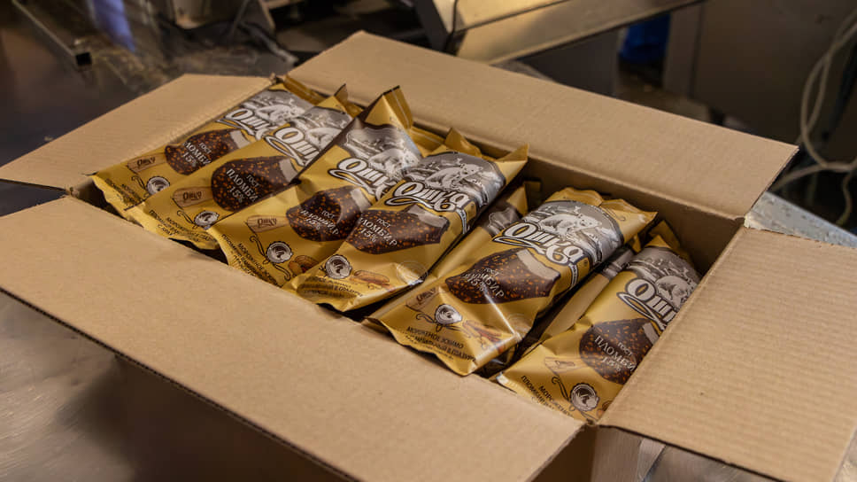 Размер и форма коробок подбираются для плотного размещения в морозильных камерах и удобной транспортировки. Упаковка должна быть прочной, чтобы сохранить целостность продукта