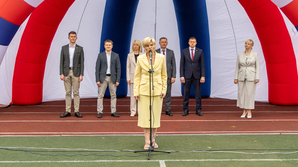 Екатерина Маркова приветствует участников торжества