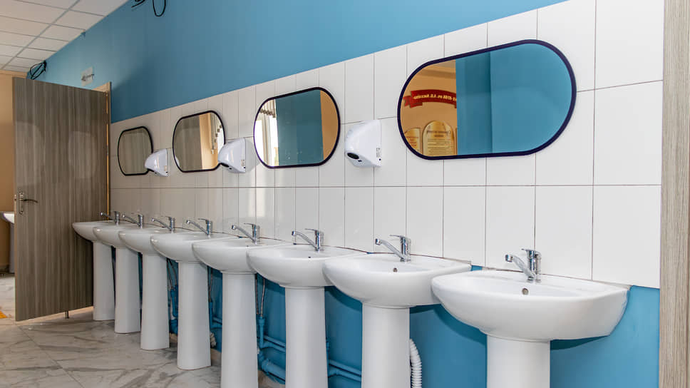 Место для гигиены перед посещением столовой