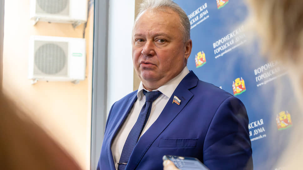 Заместитель председателя гордумы Олег Черкасов после заседания. Господин Черкасов сохранил свою должность и в новом созыве