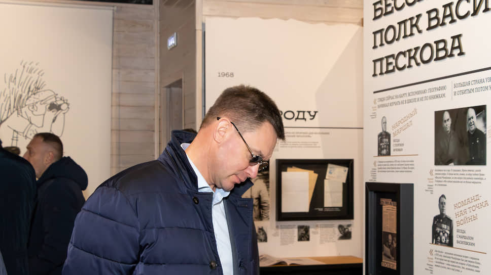 Дмитрий Маслов, вице-губернатор Воронежской области, во время экскурсии в музее