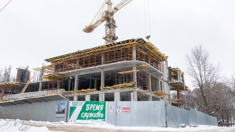 Строительство медицинского центра рядом с Бринкманским садом в Воронеже