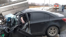 Под Ярославлем в ДТП с грузовиком погиб 30-летний водитель иномарки