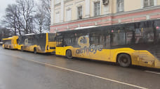 Михаил Евраев поручил не оплачивать работу грязных автобусов