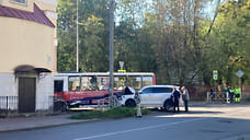 Суд прекратил дело в отношении ярославского депутата за таран автобуса