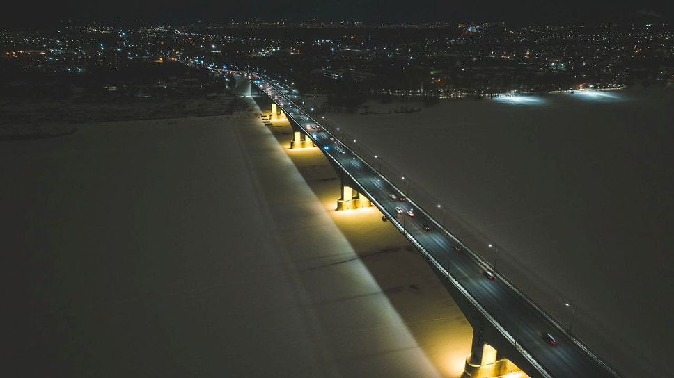 Территория бывшего сажевого завода (справа от Юбилейного моста)