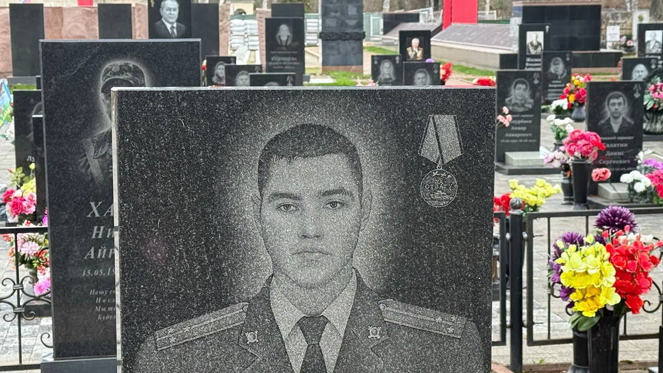 Мэрия Ярославля предоставила фото, как памятники выглядят в настоящее время