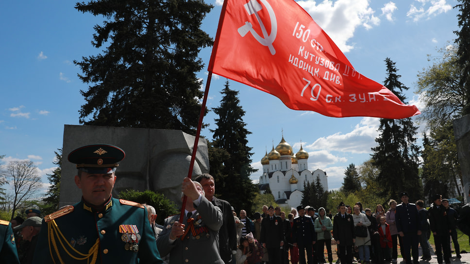 У Вечного огня состоялось возложение цветов. 