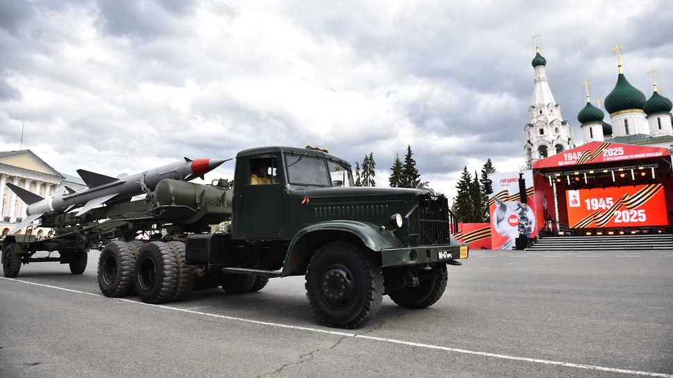 Зенитно-ракетный комплекс С-200