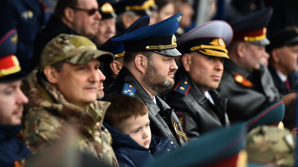 Прокурор Ярославской области Климент Юрздицкий (в центре)