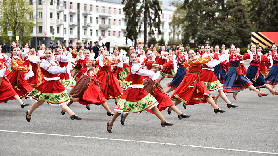 Выступление творческих коллективов