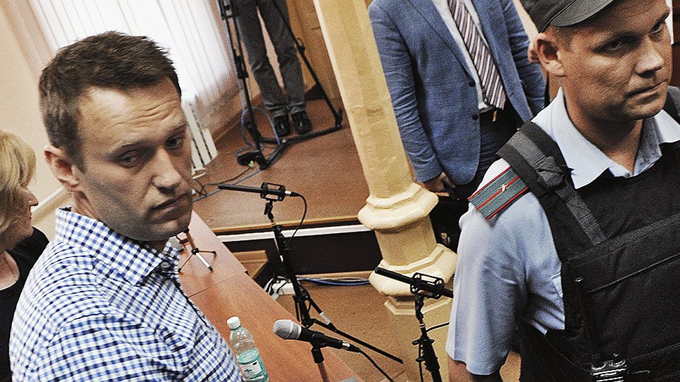 &lt;b>Суд и дело&lt;/b>&lt;br>
Алексей Навальный был осужден за сделку, но внимание к себе привлек как политик
