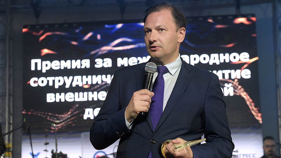 Телеведущий Сергей Брилев 
