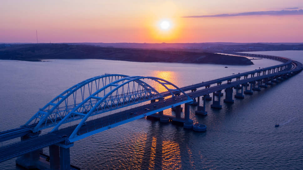 Первые поезда поедут по Крымскому мосту уже в конце декабря