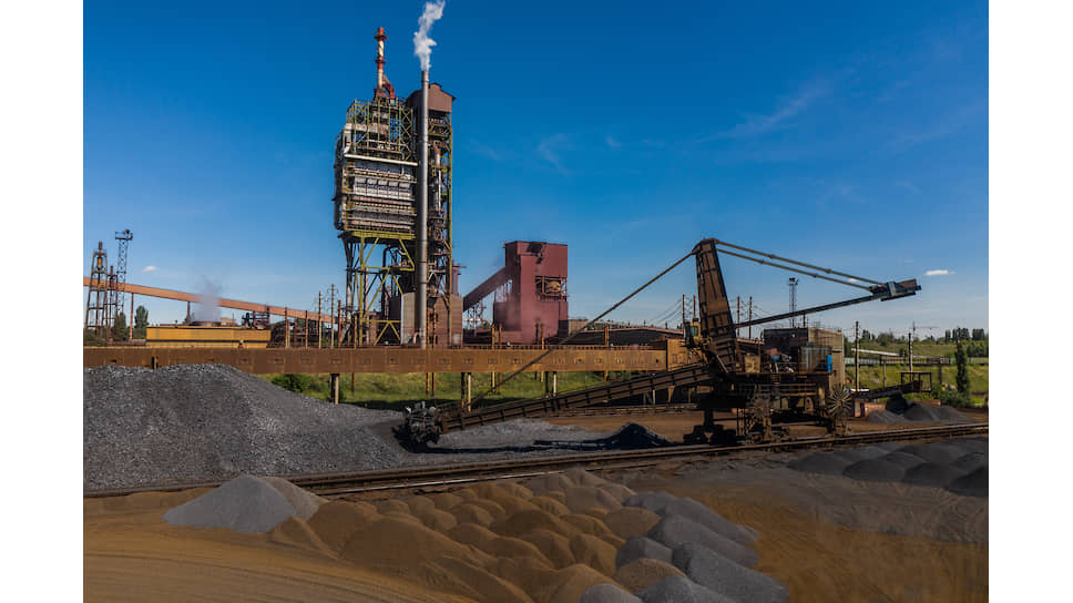 Именно на Лебединском ГОКе создано самое крупное в мире производство горячебрикетированного железа, самой экологичной из существующих технологий получения железа