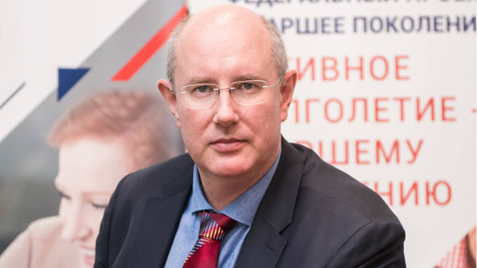 Кандидат медицинских наук, помощник директора по региональному развитию и федеральным проектам Российского геронтологического научно-клинического центра ФГАОУ ВО «Российский национальный исследовательский медицинский университет им. Н. И. Пирогова» Минздрава России Александр Розанов