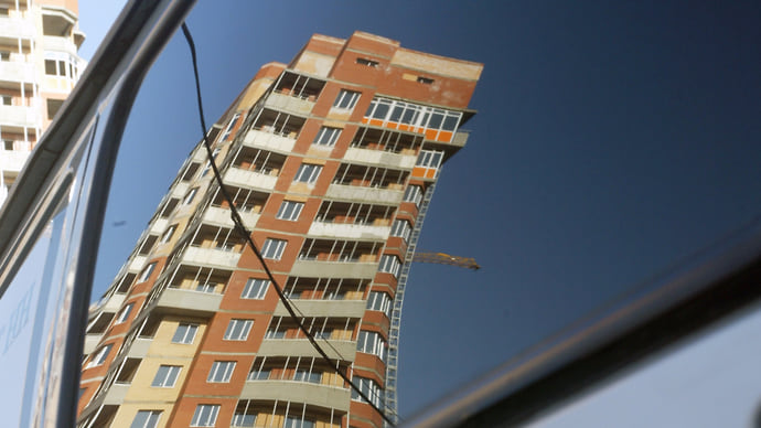 Деньги забетонировались