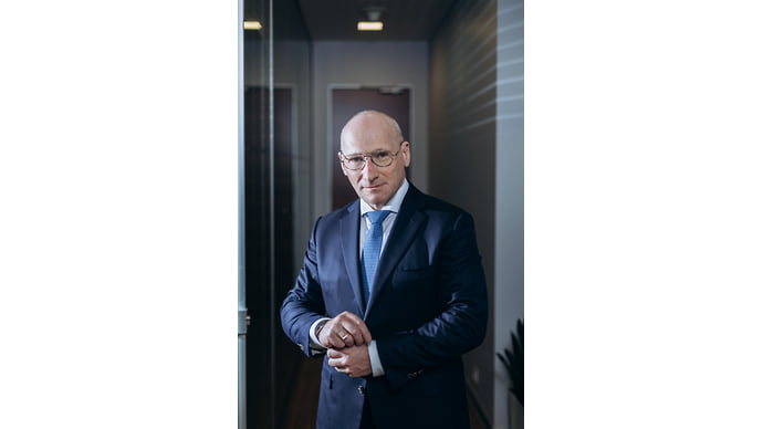«Когда не знаешь, как решить — решай по закону»