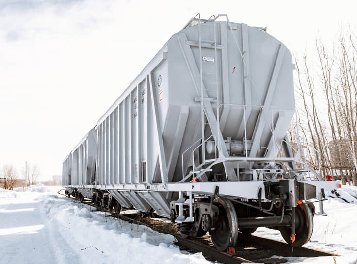 Все чаще грузовой подвижной состав различного назначения строят из алюминия и сплавов на его основе