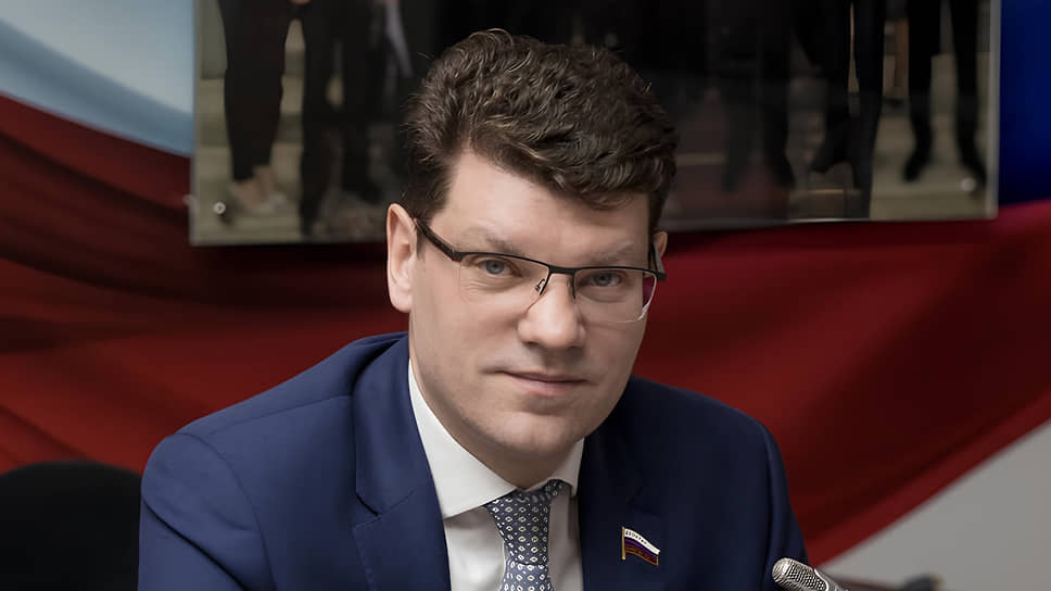 Первый заместитель председателя комитета Государственной думы по экономической политике Денис Кравченко