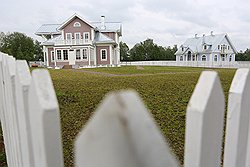 Поселок "Целеево": для любителей поло и гольфа
