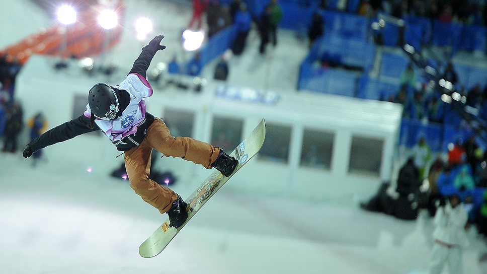 Ровно за год до открытия Игр в экстрим парке &quot;Роза Хутор&quot; прошли соревнования сноубордисток