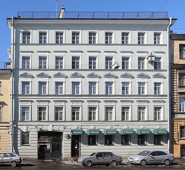 Первый в Санкт-Петербурге проект редевелопмента — комплекс зданий на пересечении улицы Радищева и Саперного переулка, на территории бывшего молокозавода