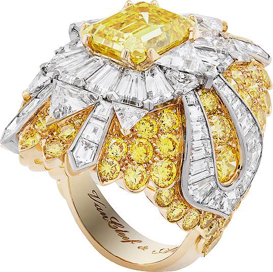 Кольцо Beaute celeste, золото, бриллианты 
