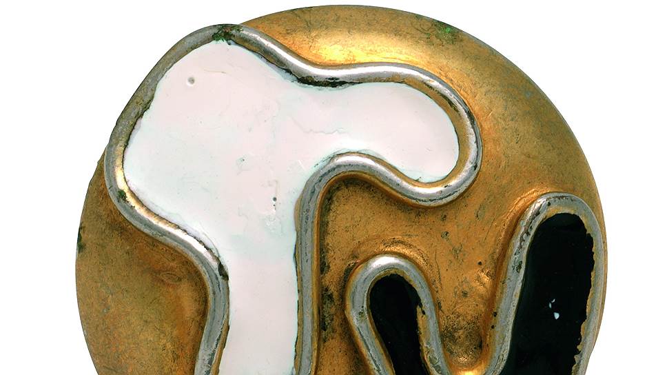 Пуговица по эскизу Жана Арпа, металл, эмаль, 1940-е 
