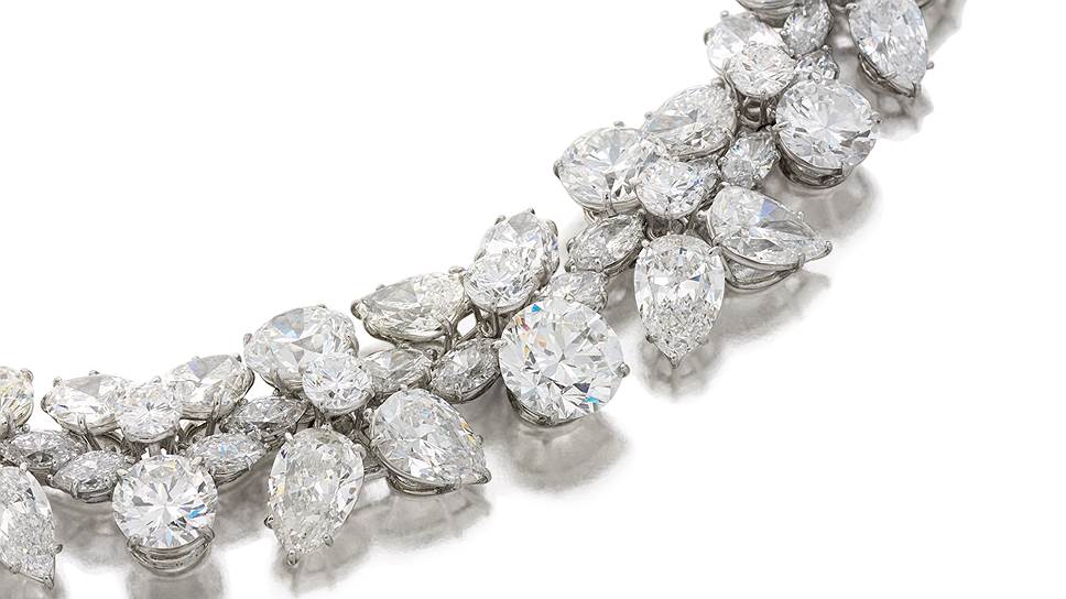 Колье Harry Winston &quot;Holly Wreath&quot;, 1960-е, бриллианты, золото, эстимейт $1578-2630 тыс., Christie`s Magnificent Jewels 
