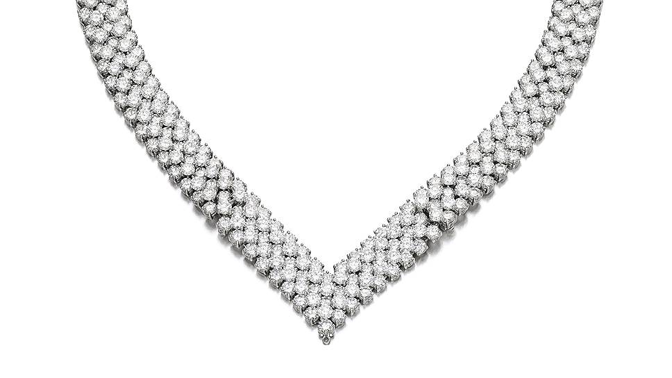 Колье Van Cleef &amp; Arpels, бриллианты, золото, эстимейт $200-400 тыс., Sotheby`s Magnificent Jewels &amp; Noble Jewels 
