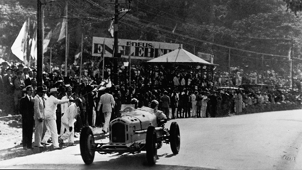 Фото соревнований по автогонкам, 1933 год 

