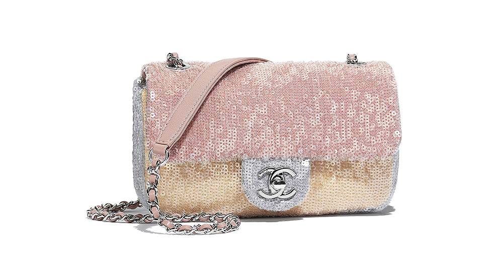 Классические сумки Chanel 11.12 в новых материалах
