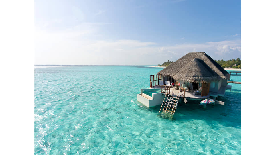 На территории отеля Kanuhura Maldives